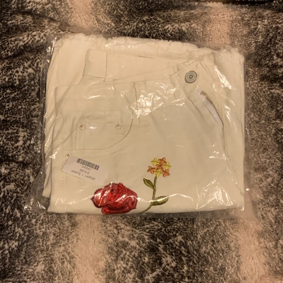 Floral Embroidered Distressed Denim Skirt - Picture 6 of 6